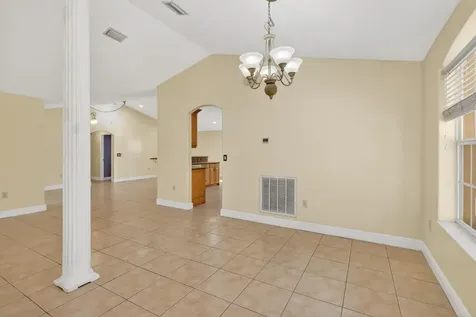 3282 SE West Snow Road Port St Lucie FL 34984
