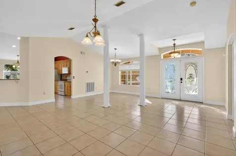 3282 SE West Snow Road Port St Lucie FL 34984