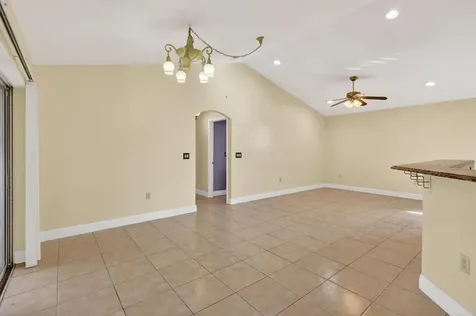 3282 SE West Snow Road Port St Lucie FL 34984