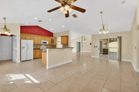 3282 SE West Snow Road Port St Lucie FL 34984