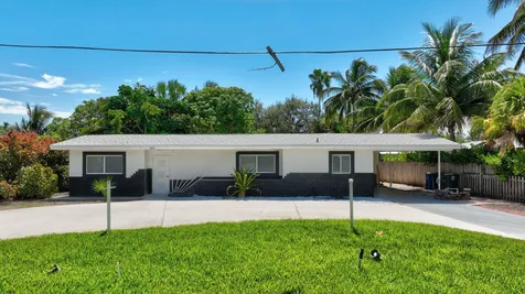 1911 Cypress Avenue Fort Pierce FL 34949