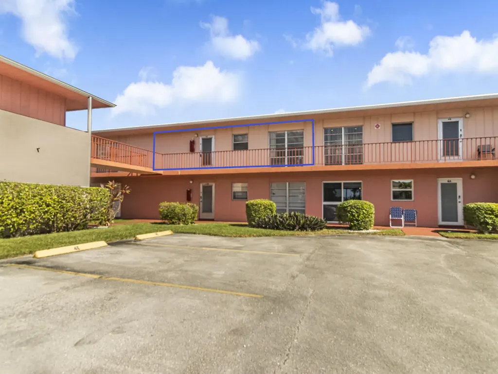 4 Golfs Edge West Palm Beach FL 33417