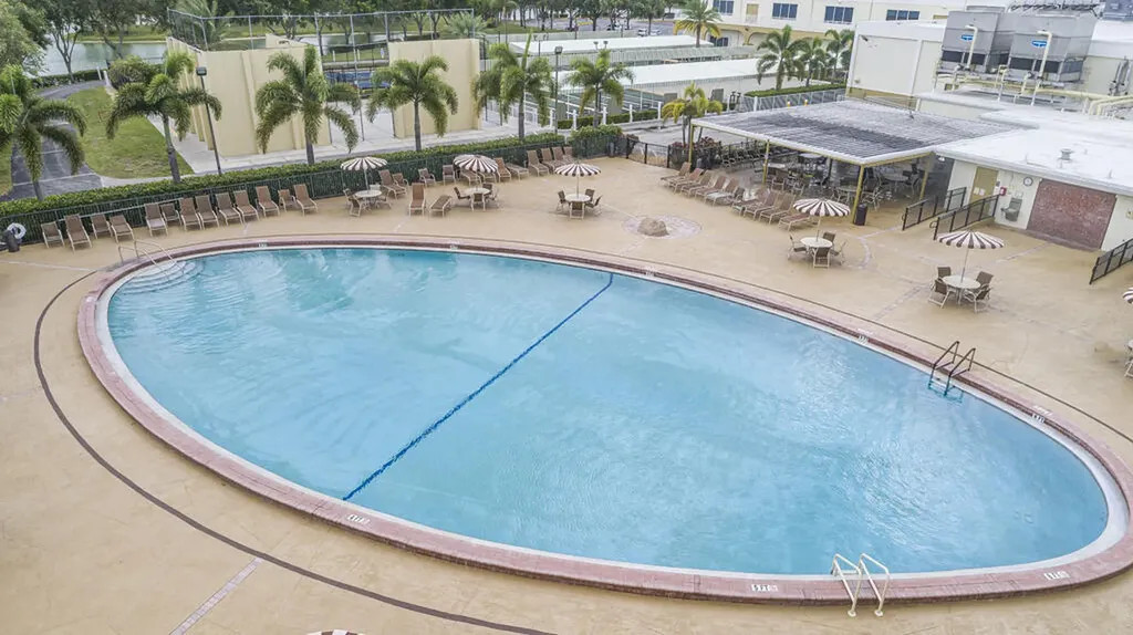 4 Golfs Edge West Palm Beach FL 33417