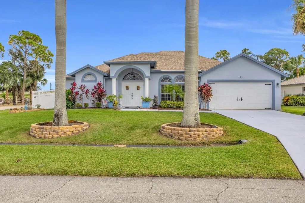 1601 SW Ivy Street Port St Lucie FL 34987