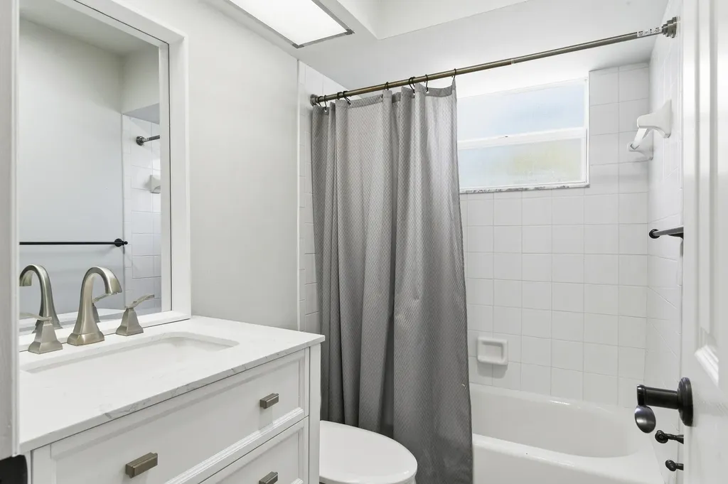 649 Anchorage Drive North Palm Beach FL 33408