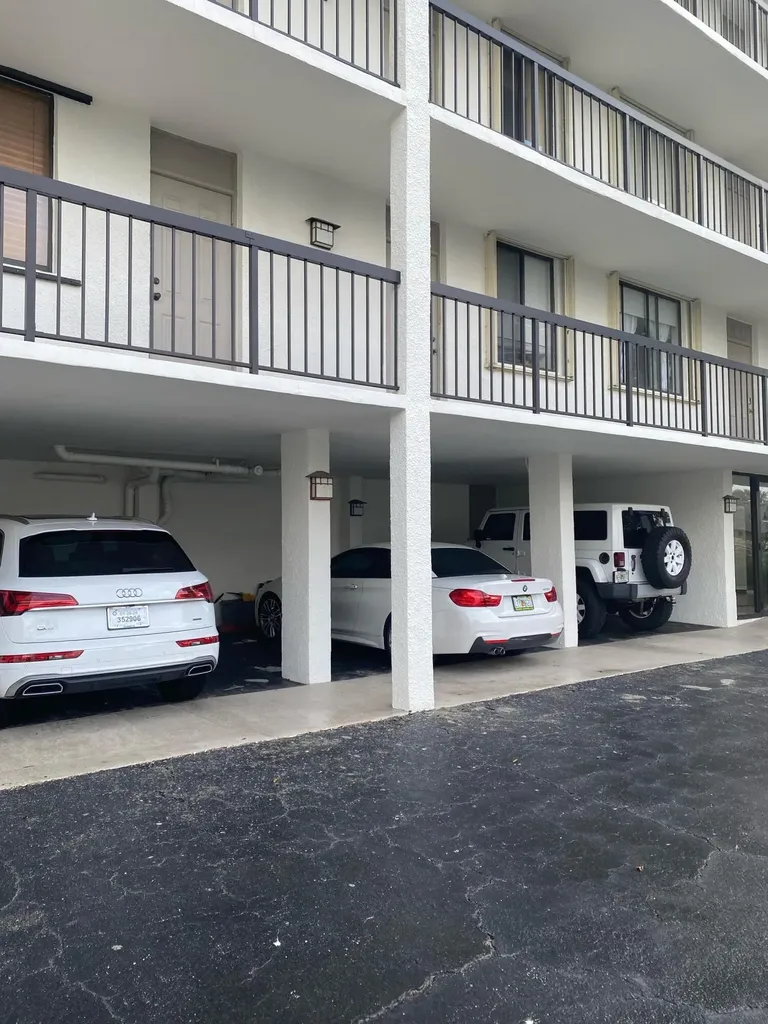 1605 S Us Highway 1 Jupiter FL 33477