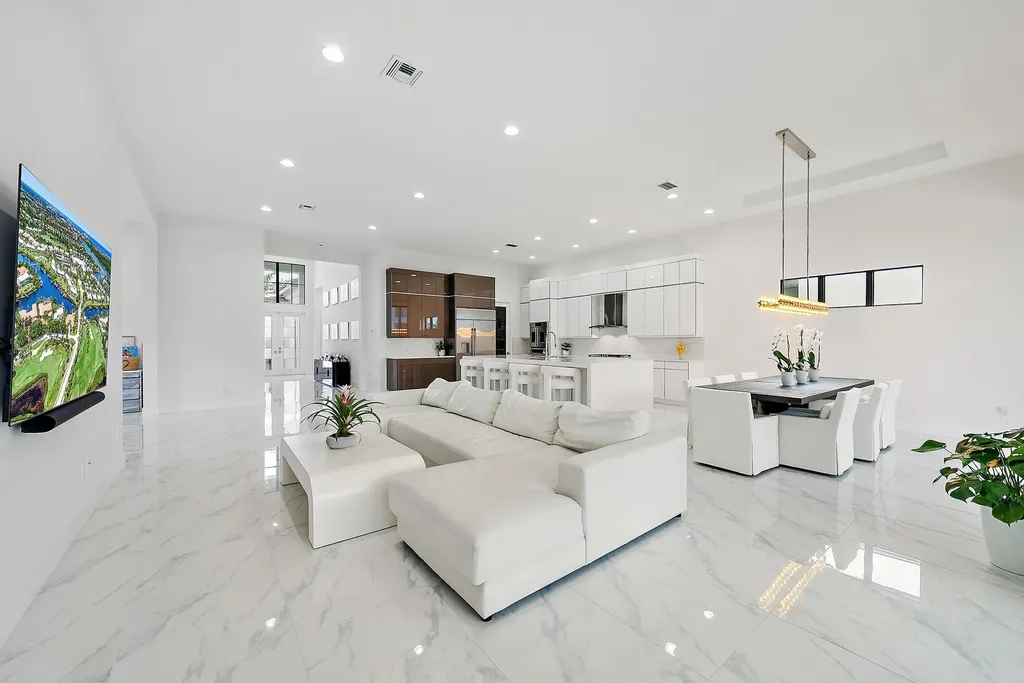 13159 Artisan Circle Palm Beach Gardens FL 33418