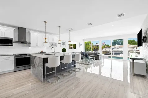 2331 SE 14th Street Pompano Beach FL 33062