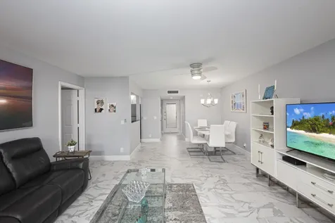 153 Capri D Delray Beach FL 33484