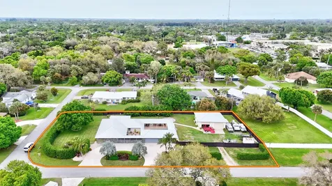3504 Fontaneda Avenue Fort Pierce FL 34947