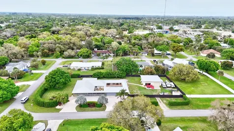 3504 Fontaneda Avenue Fort Pierce FL 34947
