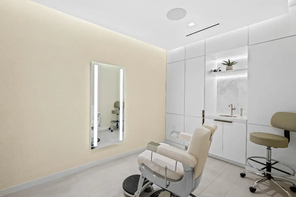 210 SE Mizner Boulevard Boca Raton FL 33432