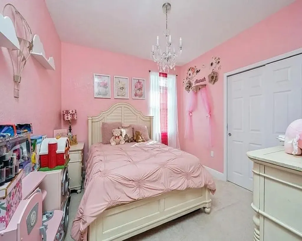 1998 NW Cataluna Circle Port St Lucie FL 34986
