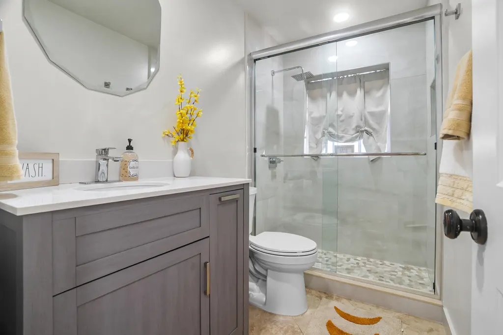 5798 NE 7th Avenue Boca Raton FL 33487