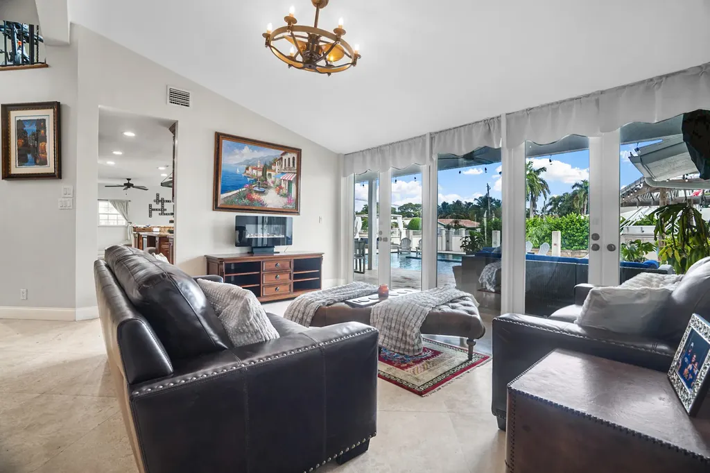5798 NE 7th Avenue Boca Raton FL 33487