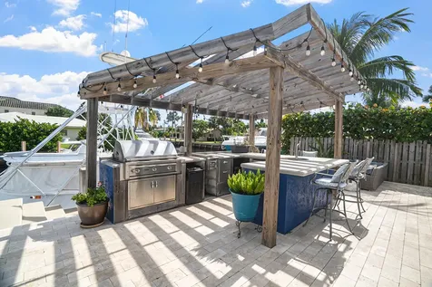5798 NE 7th Avenue Boca Raton FL 33487