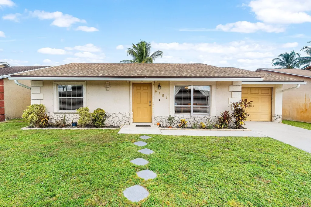 6161 Honeywood Way Lake Worth FL 33463