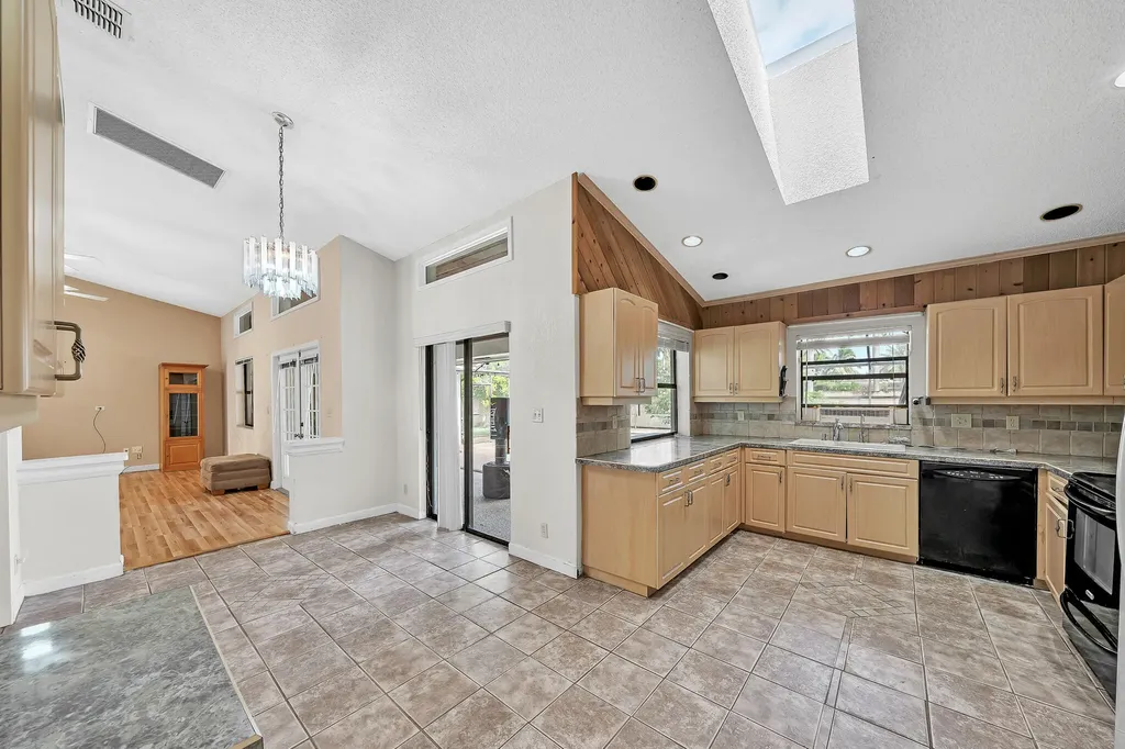 4377 NW 88th Terrace Coral Springs FL 33065