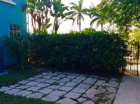 382 Ellamar Road West Palm Beach FL 33405