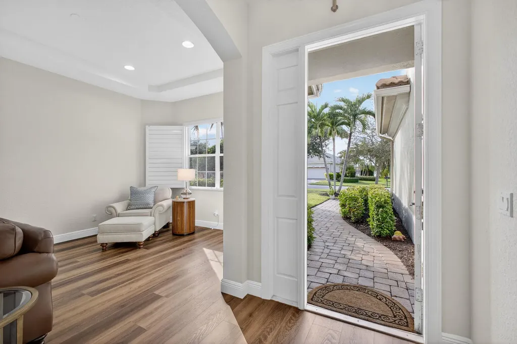 12081 Aviles Circle Palm Beach Gardens FL 33418