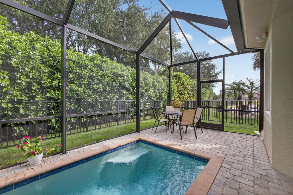 12081 Aviles Circle Palm Beach Gardens FL 33418