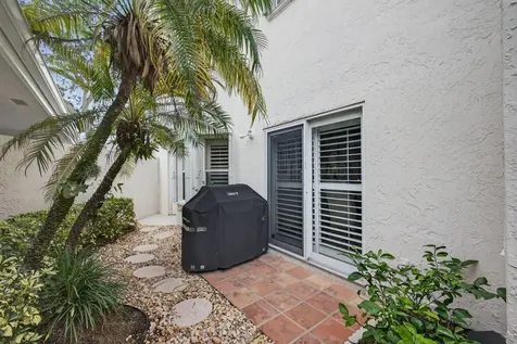 221 Canterbury Drive W Palm Beach Gardens FL 33418