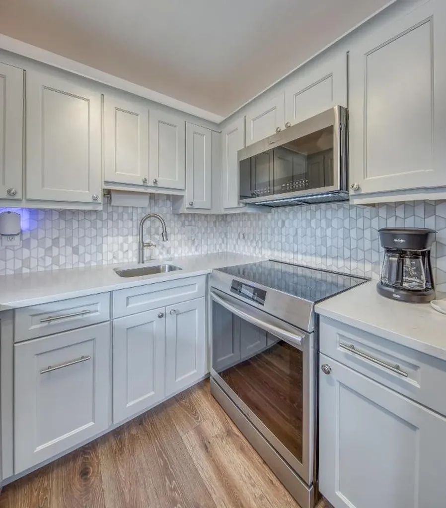 2400 Lake Osborne Drive Lake Worth Beach FL 33461