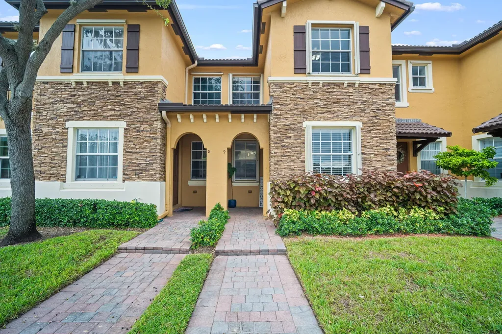 9155 SW 227th Street Cutler Bay FL 33190