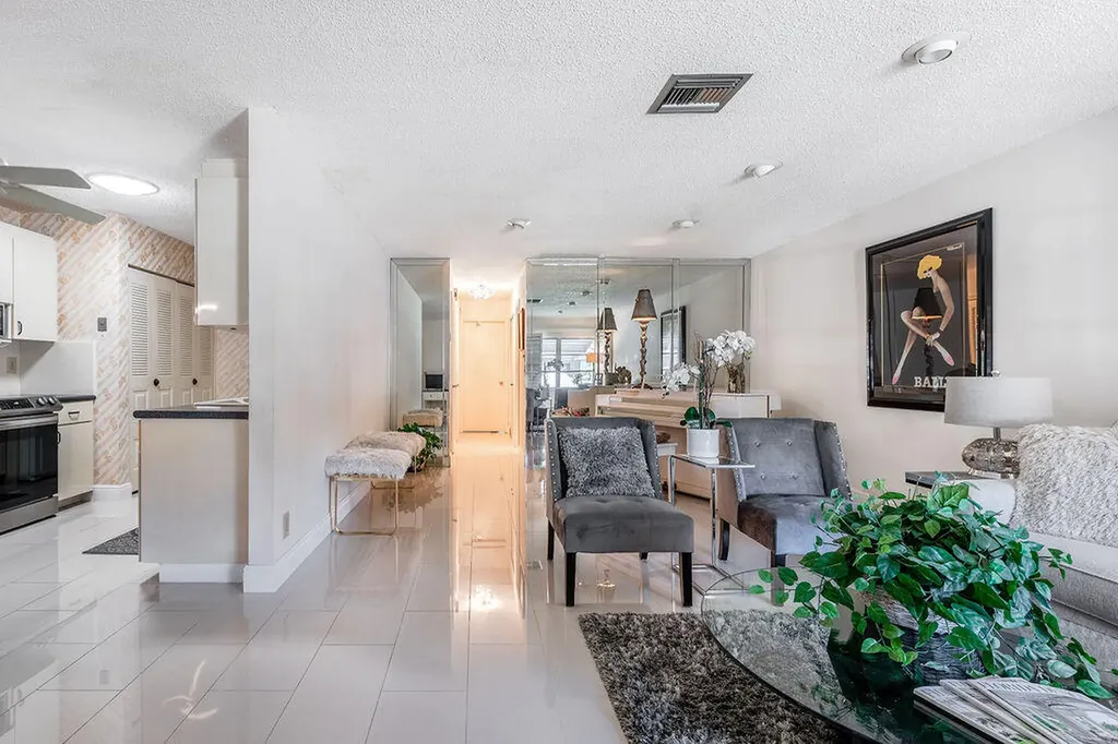 14585 Lucy Drive Delray Beach FL 33484