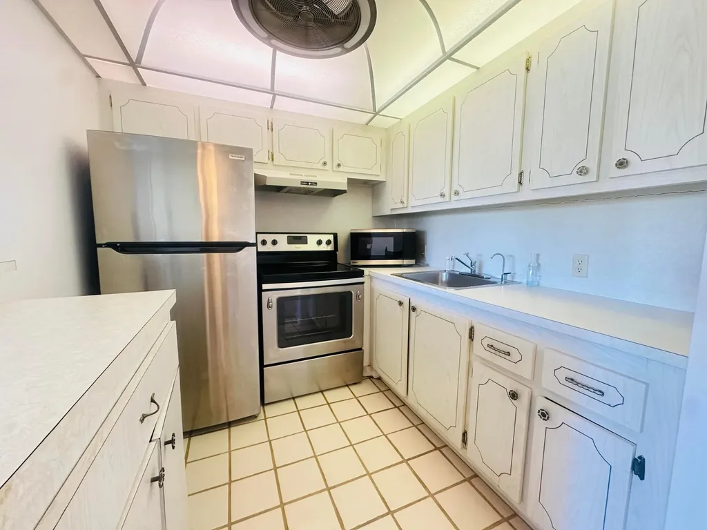 129 Brighton D Drive Boca Raton FL 33434