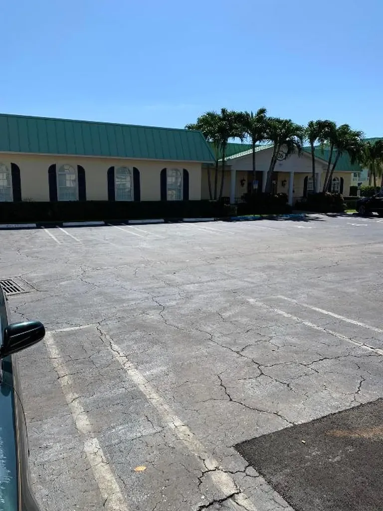 19 Colonial Club Drive Boynton Beach FL 33435