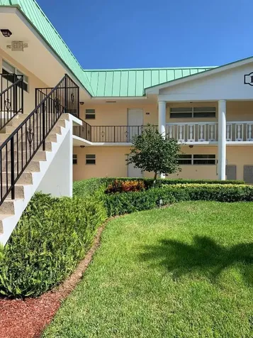 19 Colonial Club Drive Boynton Beach FL 33435