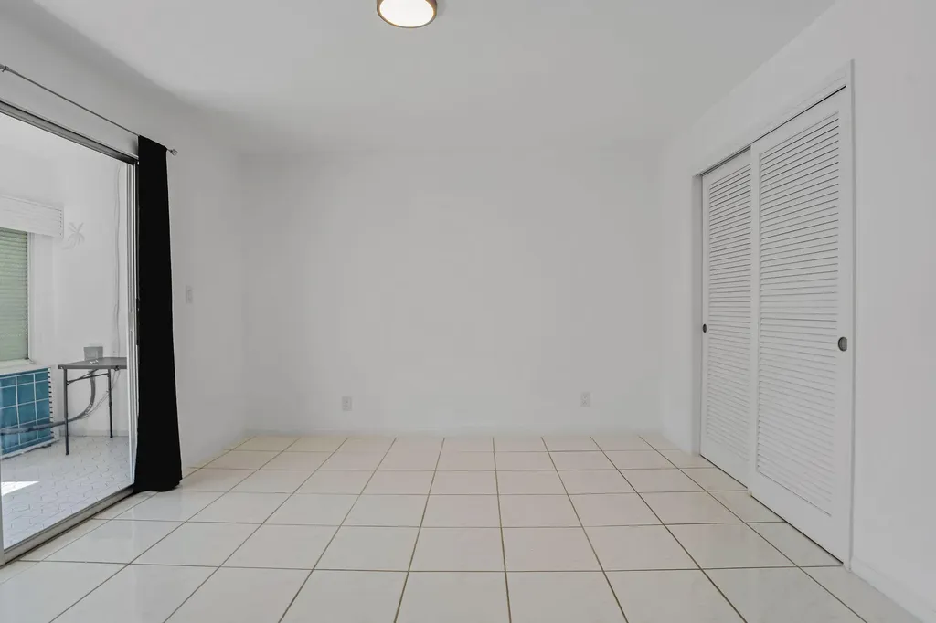 2050 NE 39th Street Lighthouse Point FL 33064