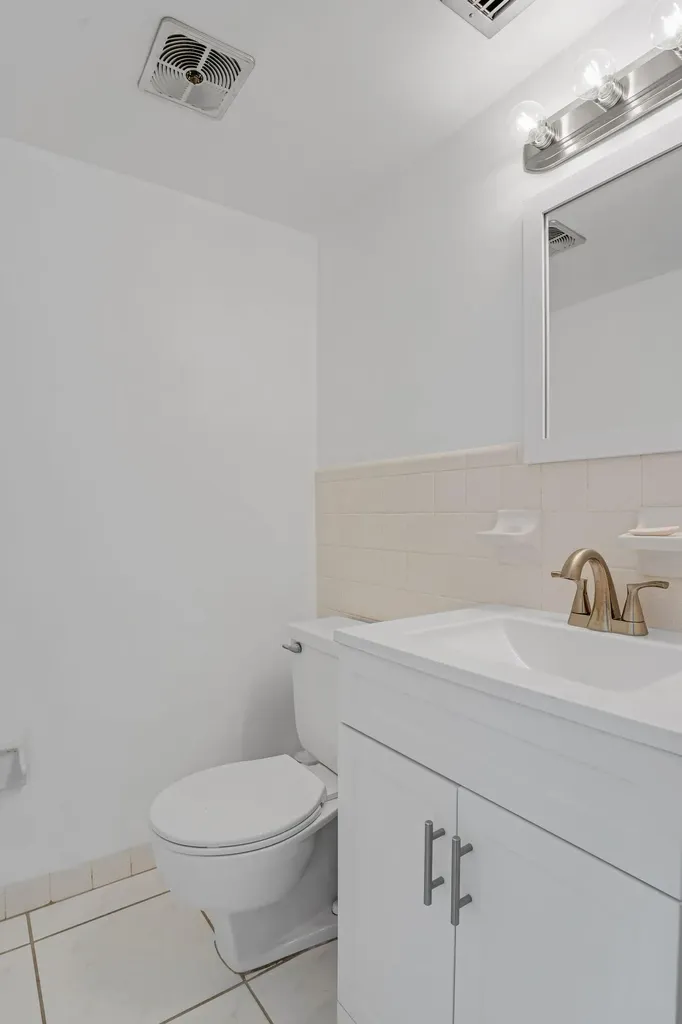 2050 NE 39th Street Lighthouse Point FL 33064