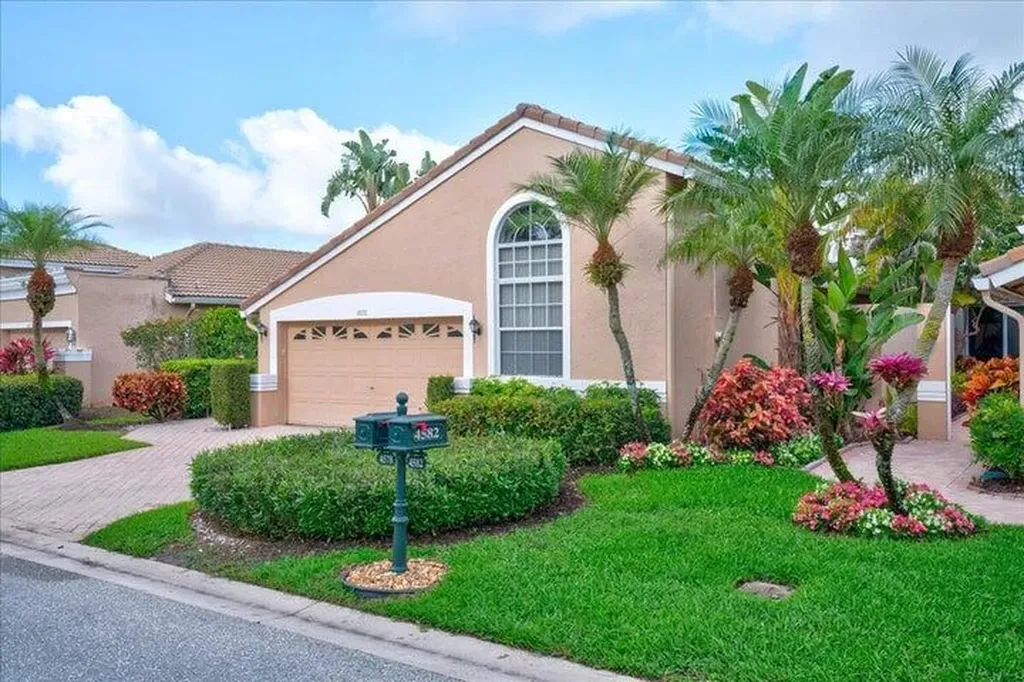 4578 Carlton Golf Drive Lake Worth FL 33449
