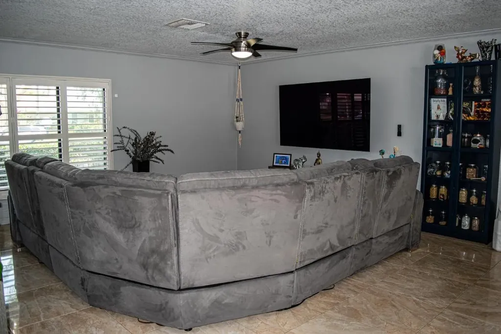 5432 Sandhurst Circle S Lake Worth FL 33463