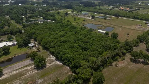 5055 69th Court Vero Beach FL 32967