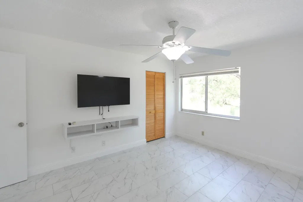 4899 Sable Pine Circle West Palm Beach FL 33417