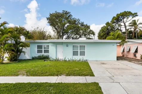 331 Pinewood Street Lantana FL 33462