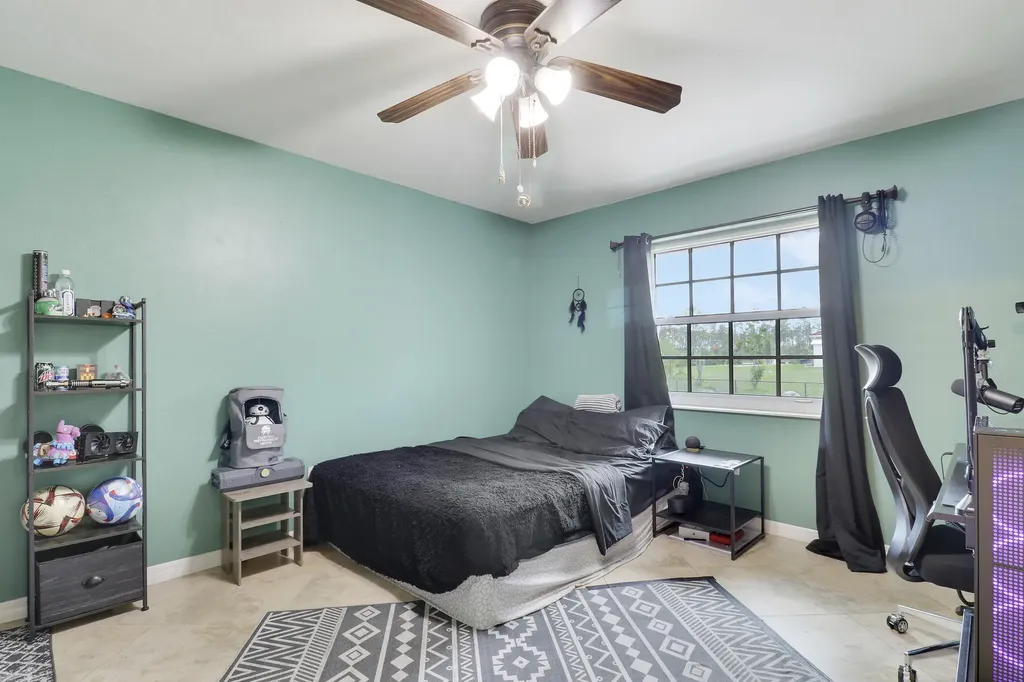 12441 89th Place N The Acreage FL 33412
