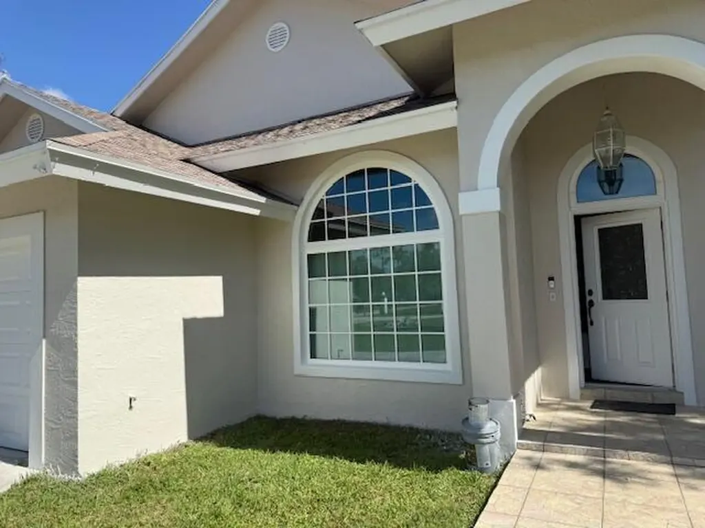 12441 89th Place N The Acreage FL 33412