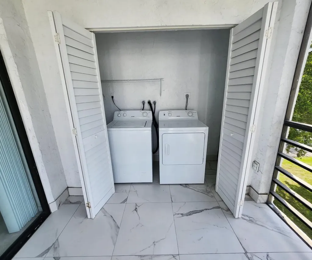 9235 SW 8th 402 Street Boca Raton FL 33428