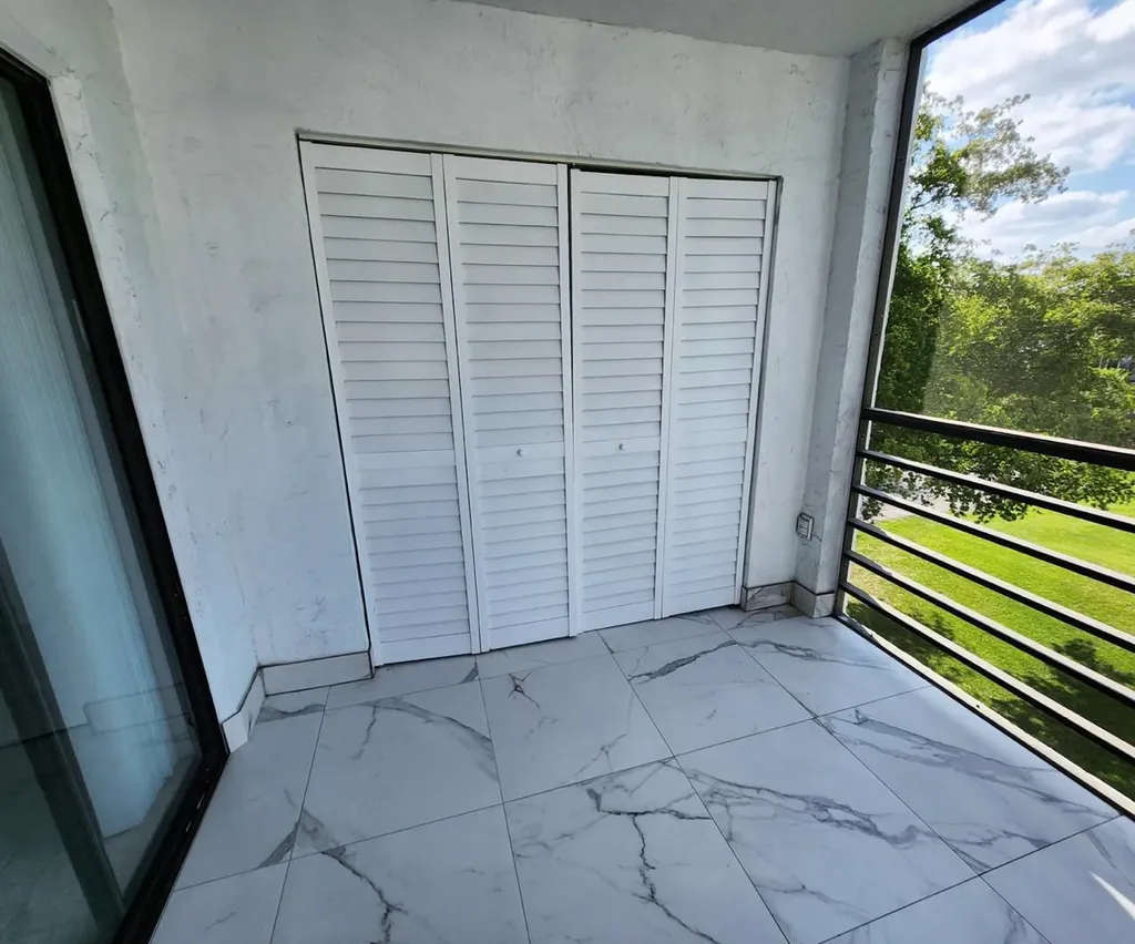9235 SW 8th 402 Street Boca Raton FL 33428