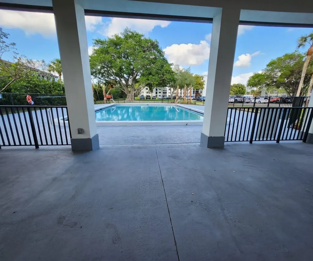 9235 SW 8th 402 Street Boca Raton FL 33428