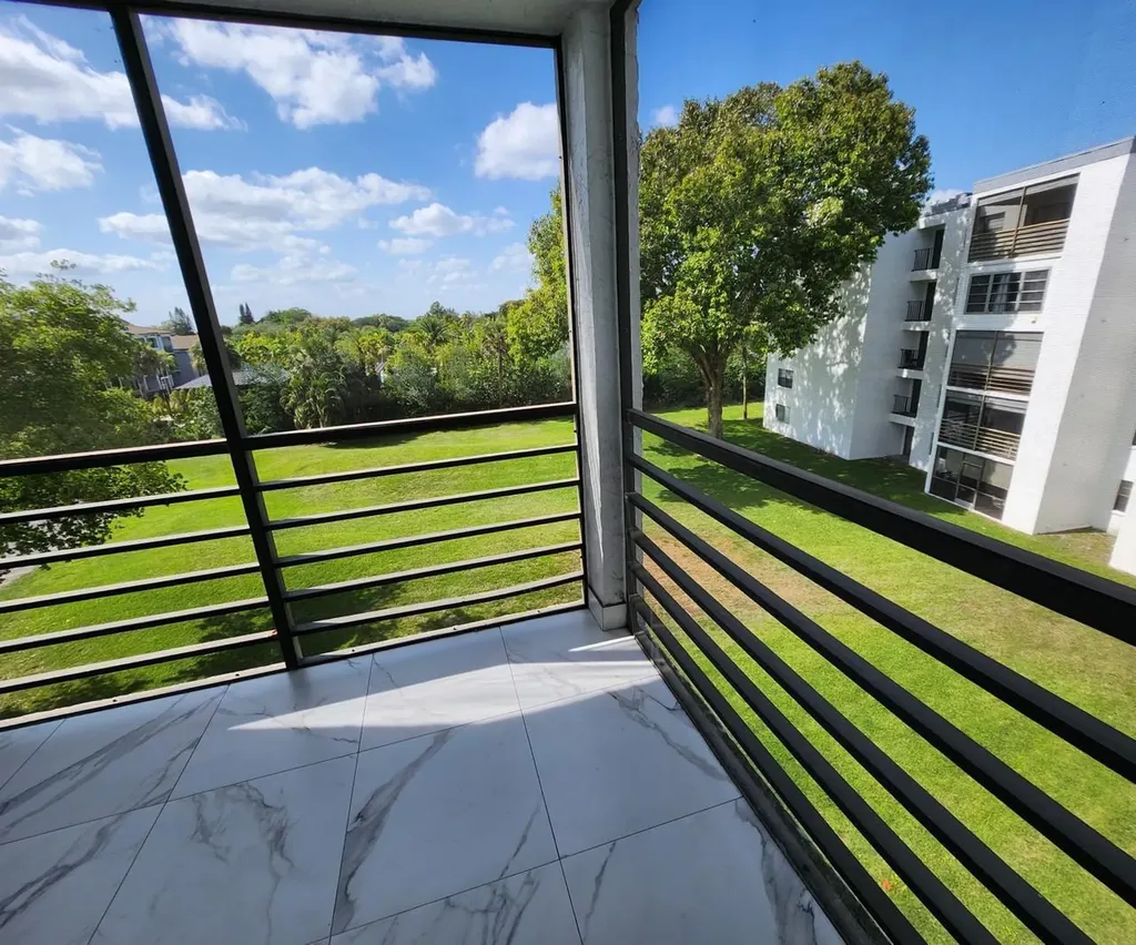 9235 SW 8th 402 Street Boca Raton FL 33428