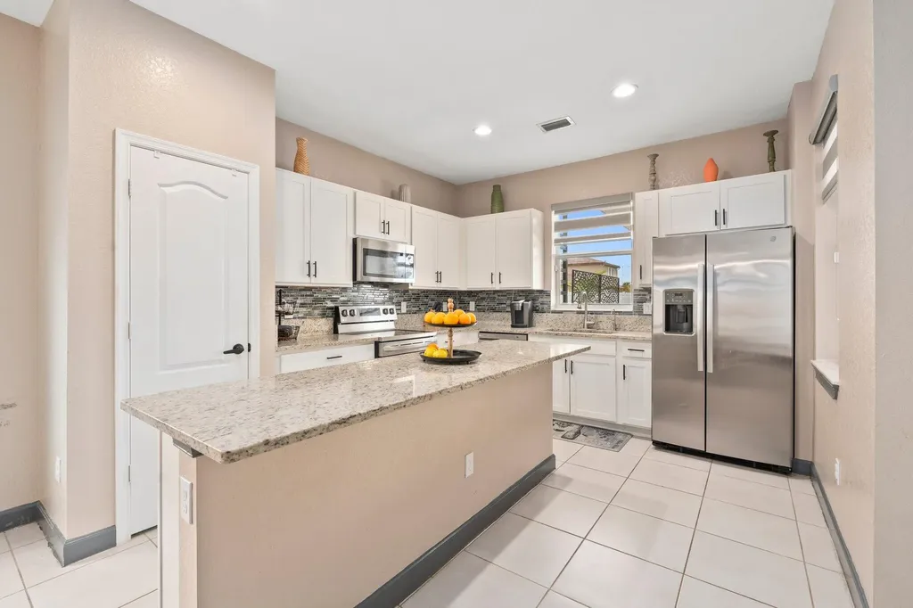 7165 NW Farnsworth Circle Port St Lucie FL 34987