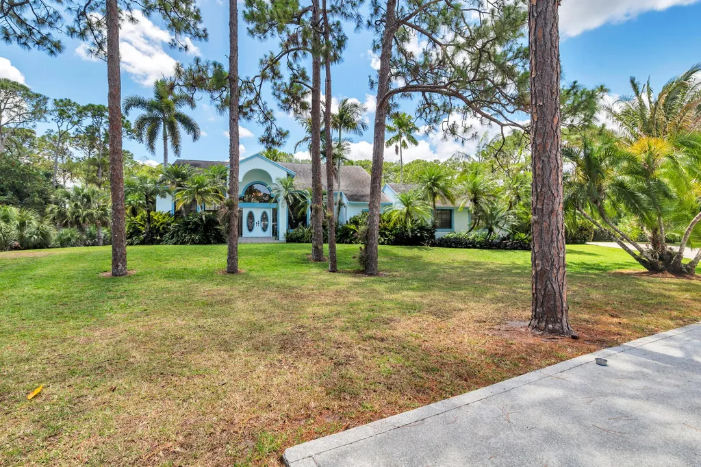 14677 Peace River Way Palm Beach Gardens FL 33418