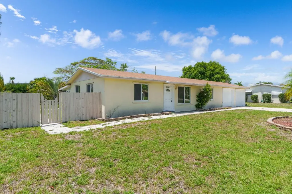 3180 Carol Avenue Palm Springs FL 33461