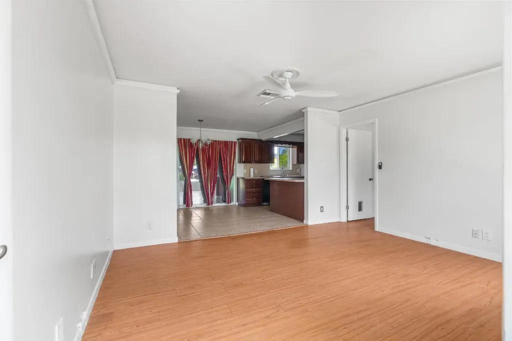 3180 Carol Avenue Palm Springs FL 33461
