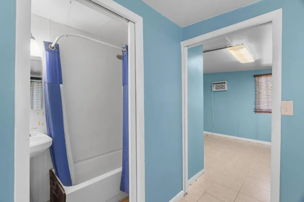 3180 Carol Avenue Palm Springs FL 33461